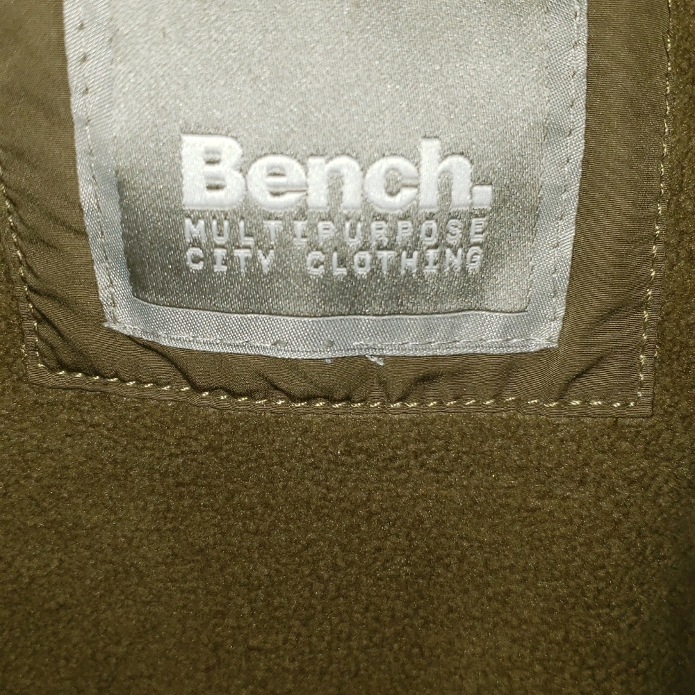 BENCH Warm Winter Jacket faux fur hood - Picture 9 of 11
